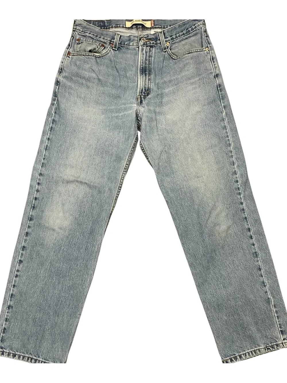 Vintage Levi’s 550 relaxed fit medium/light wash straight leg jeans 33 x 30